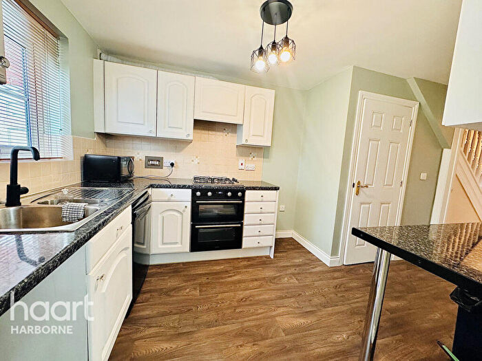 6 Bedroom Town House To Rent In Handsworth, Birmingham, B21