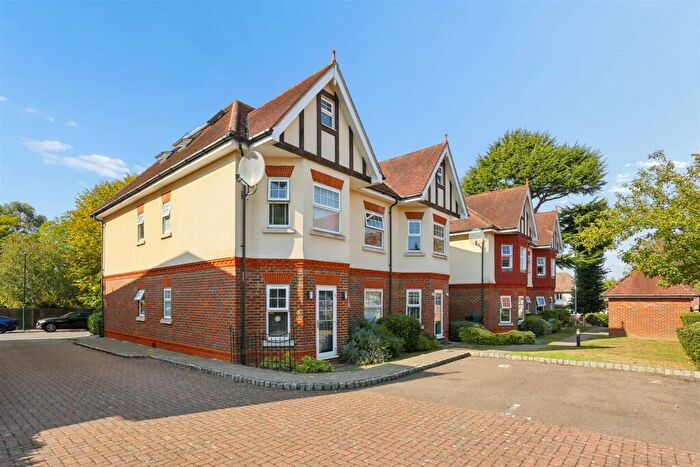 2 Bedroom Flat To Rent In Roseberry Road, Sutton, SM1