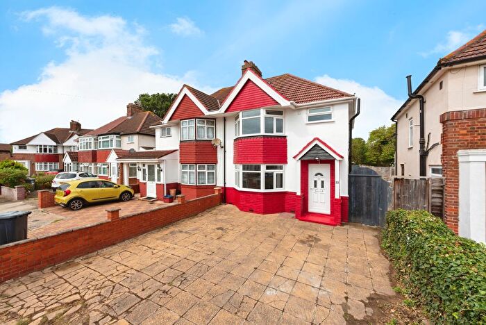 3 Bedroom Semi-Detached House For Sale In Roseheath Road, Hounslow, TW4