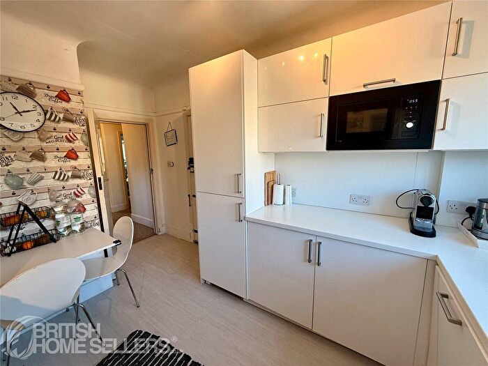 2 Bedroom Flat For Sale In Gervis Road, Bournemouth, Dorset, BH1