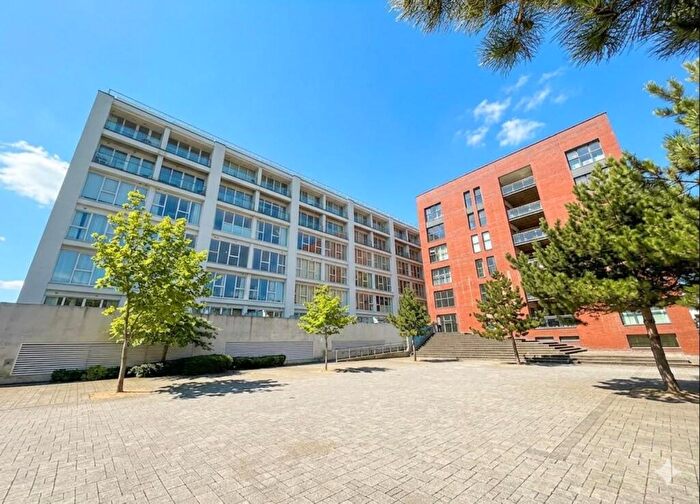 2 Bedroom Apartment To Rent In Skypark Road, Bristol, BS3