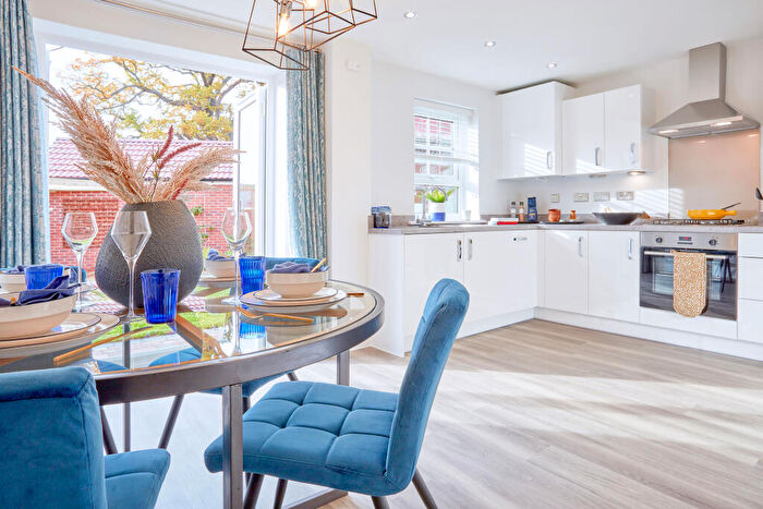 3 Bedroom Terraced House For Sale In Winnycroft Lane, Matson, Gloucester, GL4