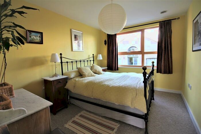 1 Bedroom Apartment To Rent In Ducrow, Backfields, BS2