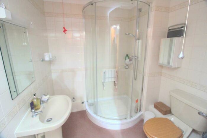 2 Bedroom Retirement Property For Sale In Harrison Close, Hitchin, SG4