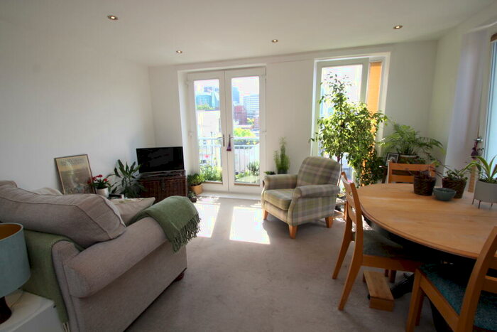 1 Bedroom Apartment To Rent In Oakfield Road, Croydon, CR0