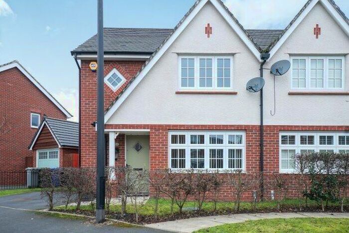 3 Bedroom Property To Rent In West Timperley, Altrincham, WA14