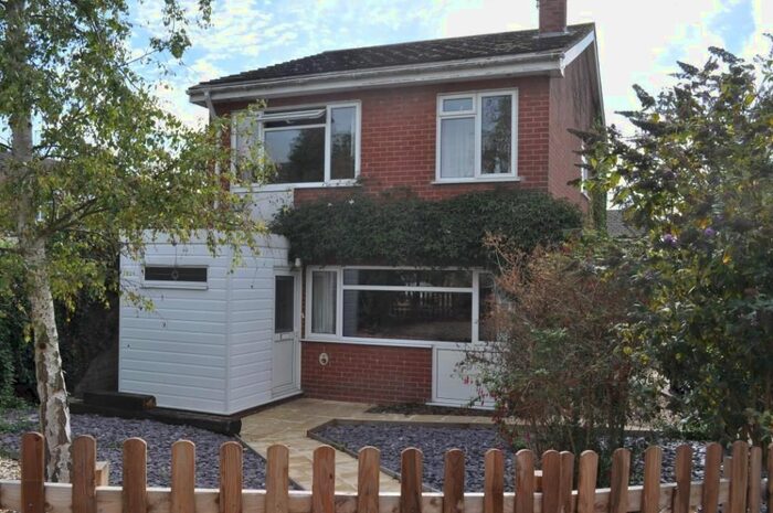 4 Bedroom Property To Rent In Cherry Close, Linton, Cambridgeshire, CB21