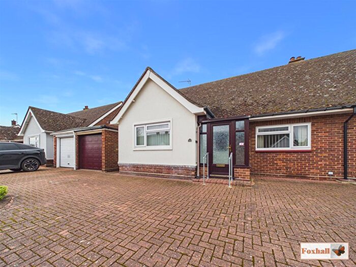 3 Bedroom Semi Detached Bungalow For Sale In Lulworth Avenue, Ipswich, IP3