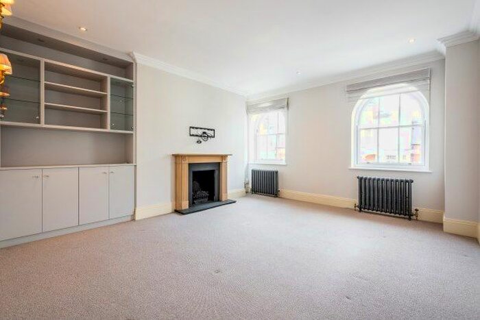 3 Bedroom Property To Rent In Queen's Gate Terrace, London, SW7