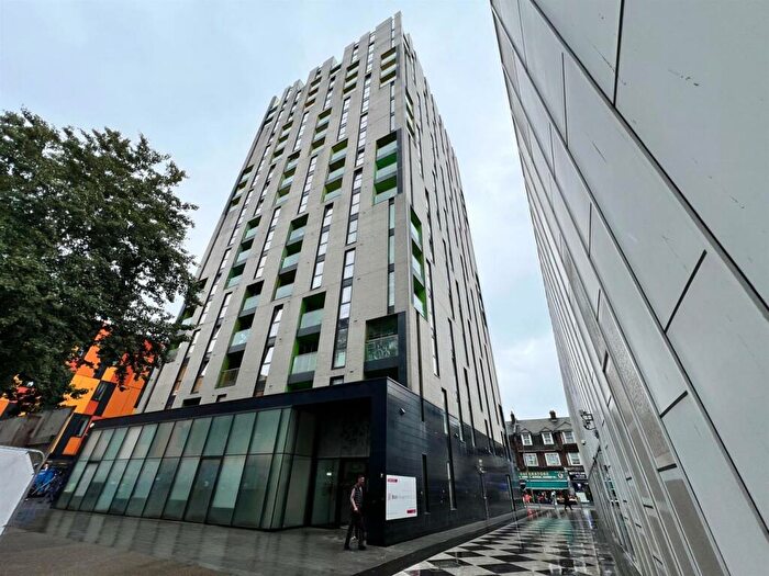 2 Bedroom Flat For Sale In Lemonade Building, Arboretum Place, IG11