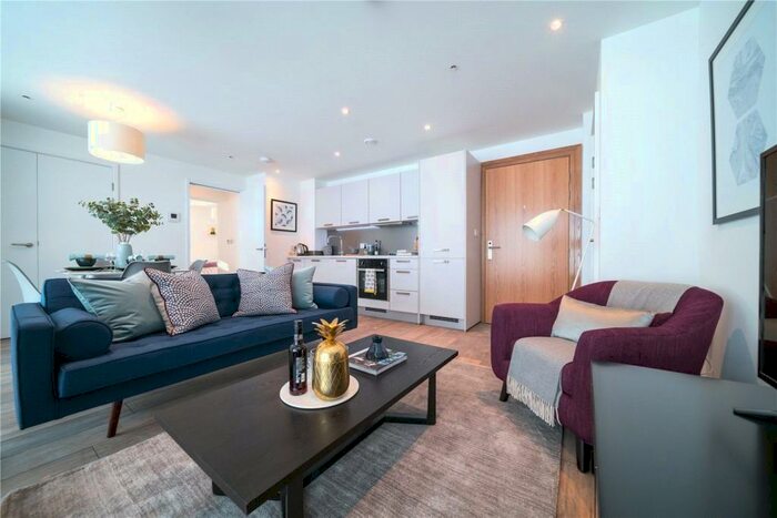 1 Bedroom Apartment To Rent In Berkshire House, Queen Street, Maidenhead, Berkshire, SL6