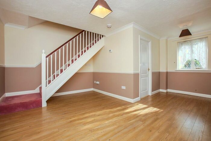 1 Bedroom House To Rent In Chiddingstone Close, Sutton, Surrey, SM2