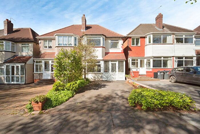 4 Bedroom Semi Detached House For Sale In Rectory Park Road, Sheldon, Birmingham, West Midlands, B26