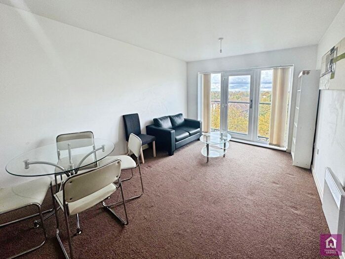 2 Bedroom Flat To Rent In Ladywell Point, Pilgrims Way, Salford, M50