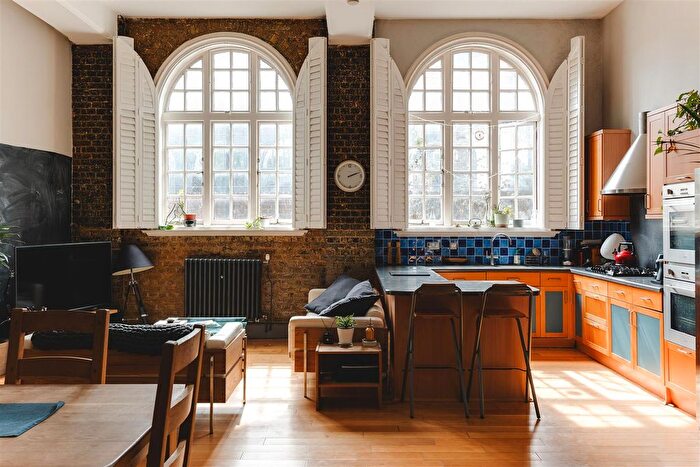 3 Bedroom Flat For Sale In Academy Apartments, Hackney, London, E8
