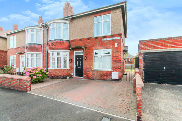 2 Bedroom Flat To Rent In Broadway Crescent, Blyth, NE24