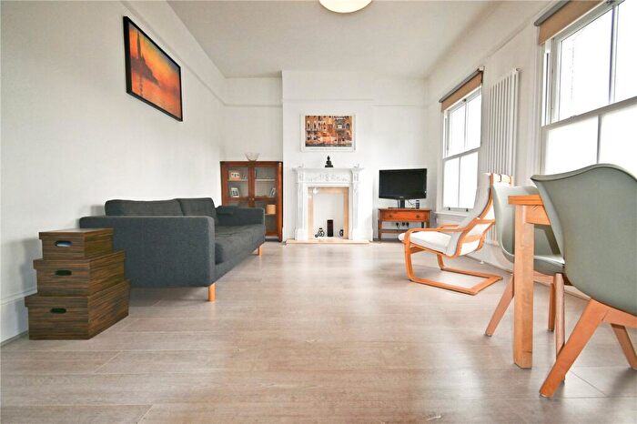 3 Bedroom Apartment To Rent In Friern Road, London, SE22