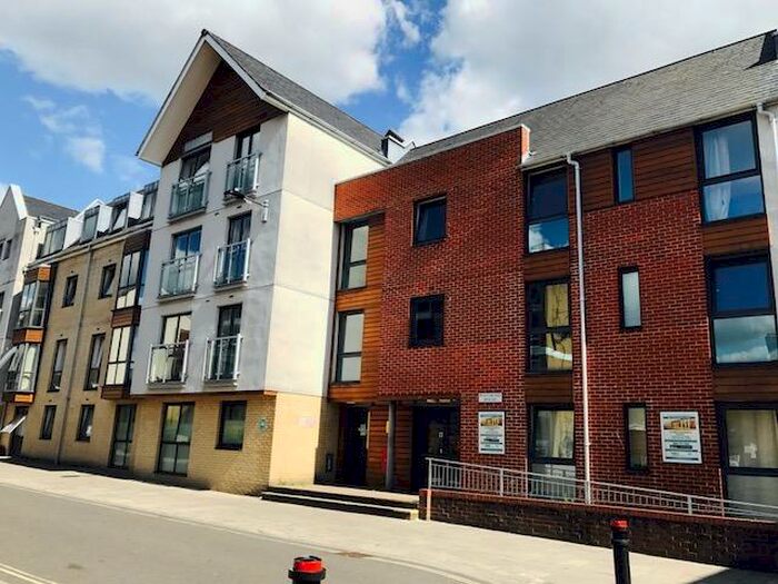 1 Bedroom Flat To Rent In Polymond House, Central, SO14