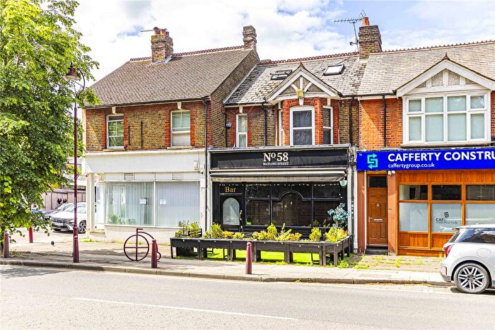 1 Bedroom Flat To Rent In Watling Street, Radlett, Hertfordshire, WD7