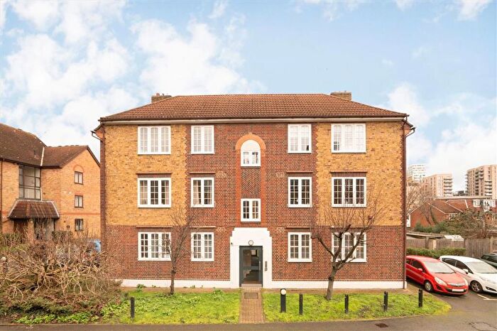 2 Bedroom Flat For Sale In Frogmore, Wandsworth, SW18