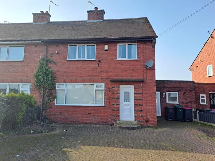 3 Bedroom Semi Detached House For Sale In Birchwood Drive, Ravenfield, Rotherham, S65