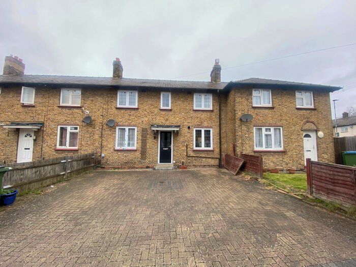 3 Bedroom House To Rent In Periton Road, Eltham, SE9