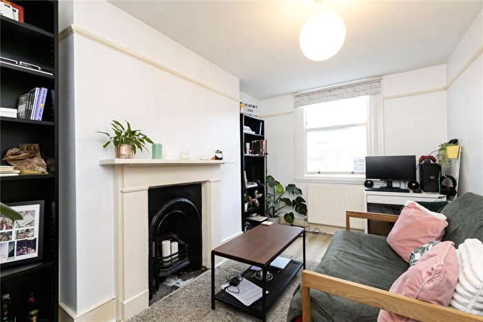 1 Bedroom Apartment To Rent In Benwell Road, London, N7
