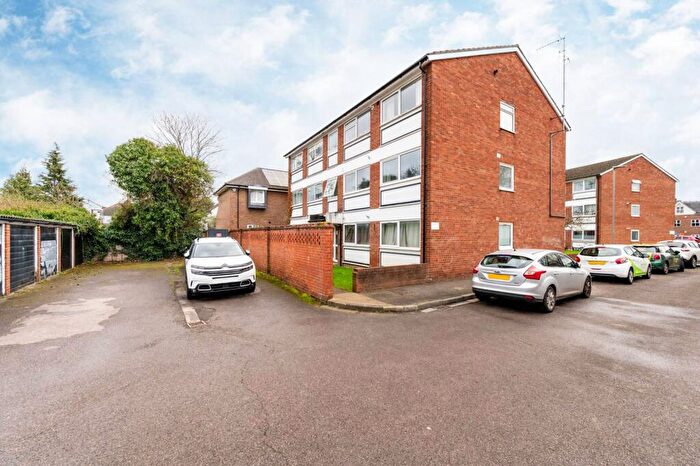 2 Bedroom Flat To Rent In Kingston Road, New Malden, KT3