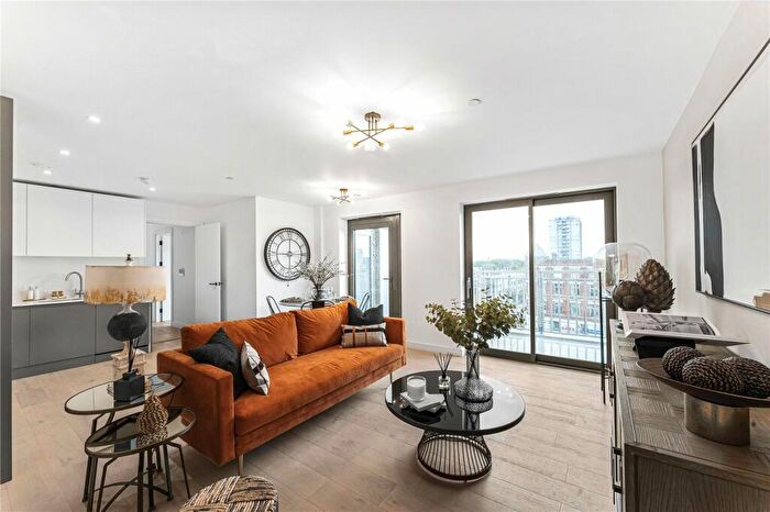 1 Bedroom Apartment For Sale In Limehouse Lofts, Caroline Street, London, E1