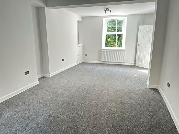 3 Bedroom Terraced House To Rent In Pontshonnorton Road, Pontypridd, CF37