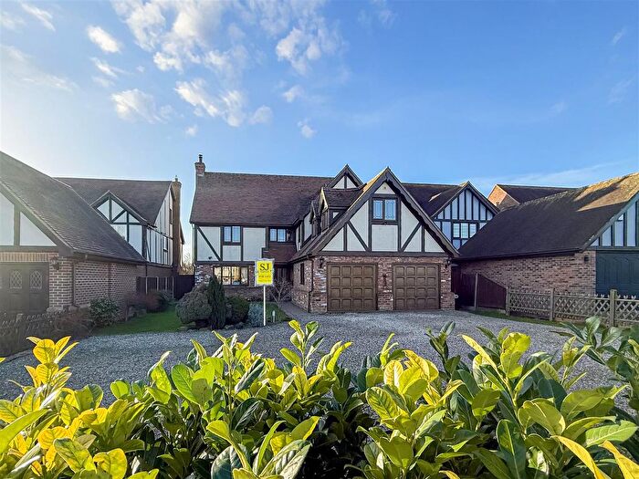 5 Bedroom Detached House For Sale In Rectory Road, North Fambridge, Chelmsford, CM3