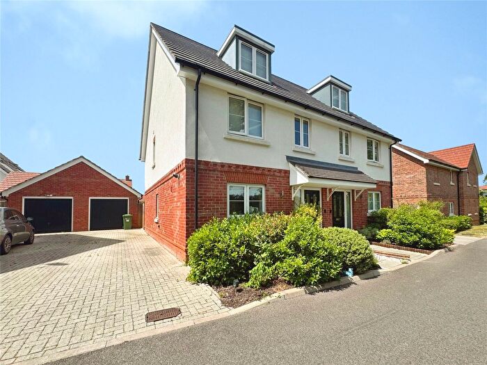 4 Bedroom Semi-Detached House For Sale In Alden Copse, Tongham, Farnham, Surrey, GU10