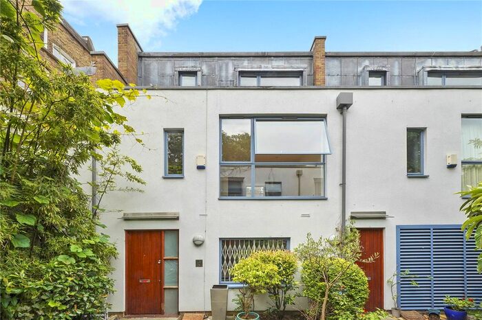 3 Bedroom Detached House To Rent In Dunworth Mews, London, W11