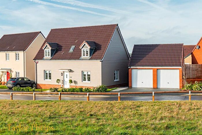 3 Bedroom Detached House For Sale In Hayden Road, Buntingford - Double Garage, SG9