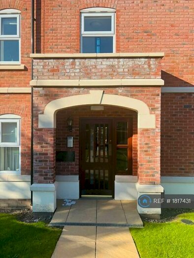 2 Bedroom Flat To Rent In St. Francis Drive, Birmingham, B30