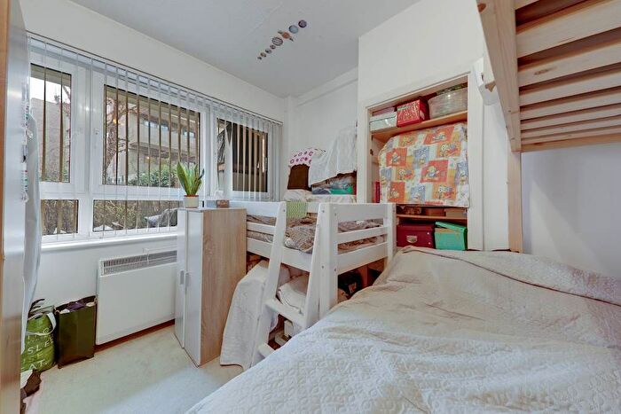 1 Bedroom Flat For Sale In Renforth Street, London, SE16