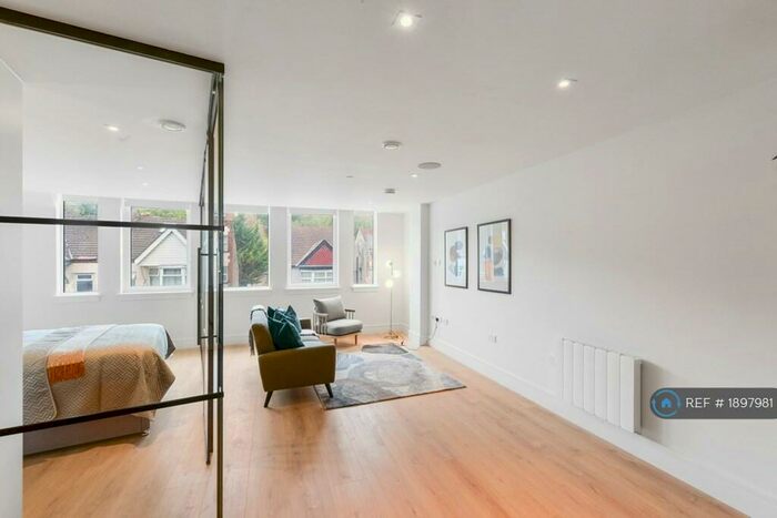 Studio To Rent In Capella Court, Purley, CR8