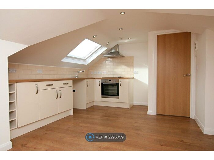 1 Bedroom Maisonette To Rent In Bloomfield Road, Bristol, BS4