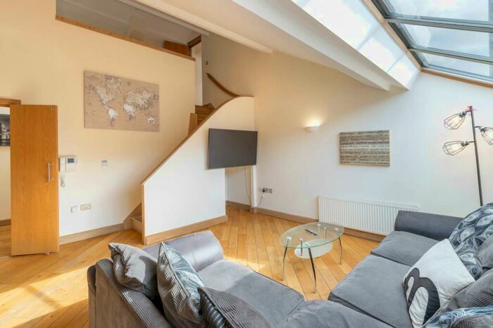 3 Bedroom Penthouse To Rent In The Old Chapel, St. Pauls Square, B3