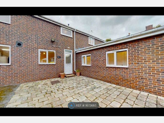 4 Bedroom Semi-Detached House To Rent In Rosedale Road, Sheffield, S11