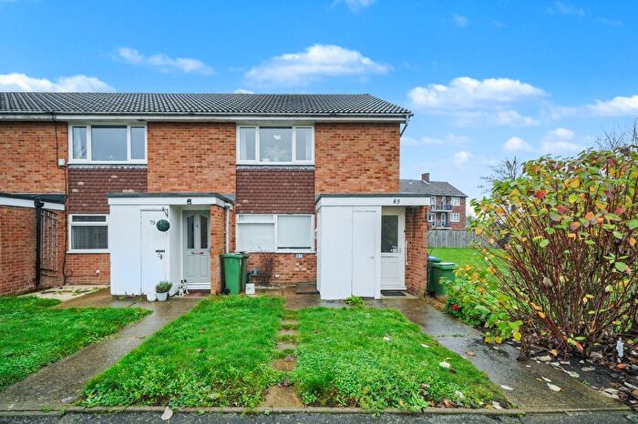 1 Bedroom Maisonette For Sale In Willowhayne Drive, Walton-On-Thames, KT12