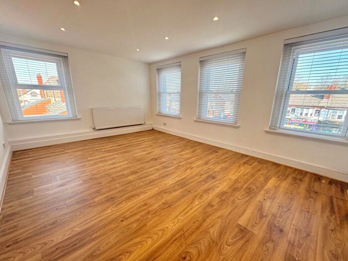 2 Bedroom Flat To Rent In Limedale Road, L18