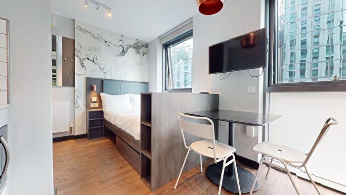 Studio To Rent In Crossharbour Plaza, London, E14