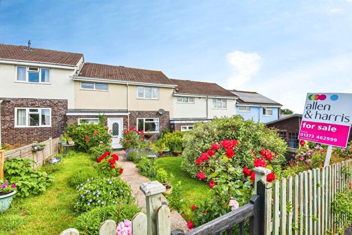 3 Bedroom Terraced House For Sale In Mountsfield, Frome, BA11