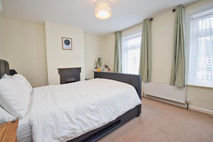 2 Bedroom Semi-Detached House For Sale In Heritage Road, Folkestone, CT20