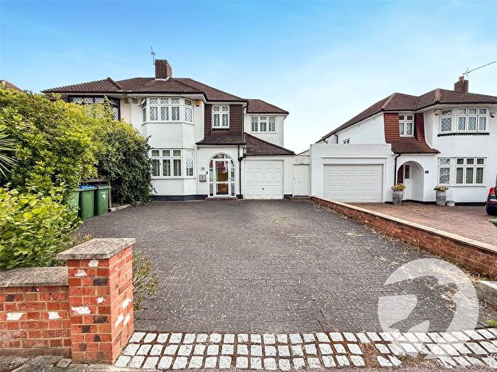 4 Bedroom Semi-detached House For Sale In Rennets Wood Road, Eltham Heights, London, SE9