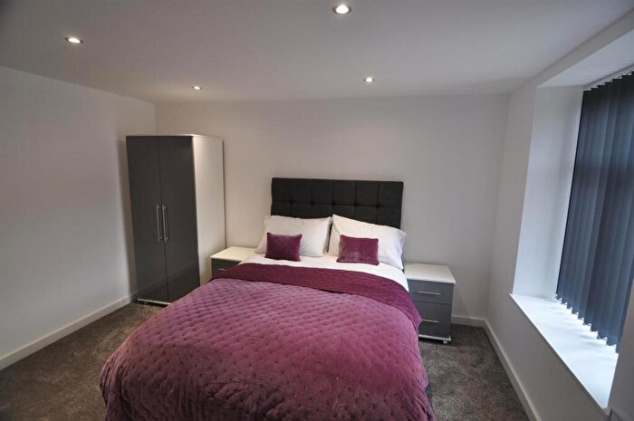 1 Bedroom Flat To Rent In Northgate, City Centre, Bradford, BD1