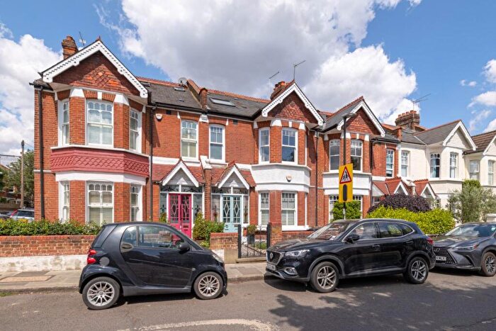3 Bedroom Terraced House For Sale In Sheen Lane, Parkside, SW14