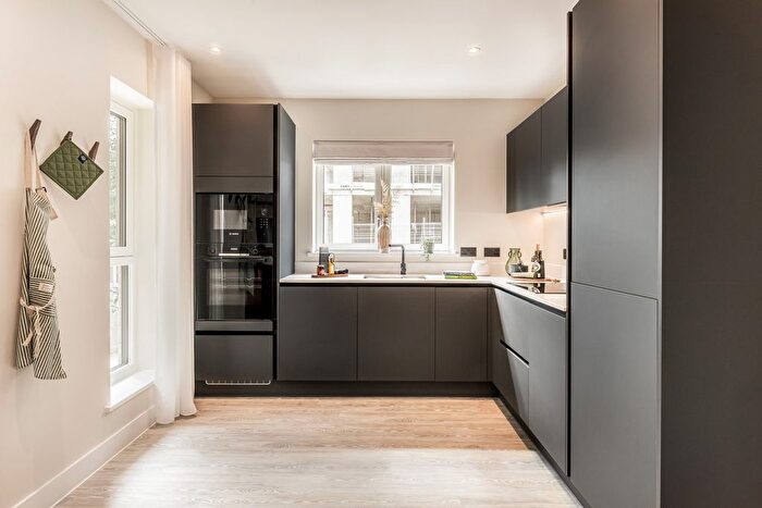 2 Bedroom Flat For Sale In St Ann's Road, London, N15