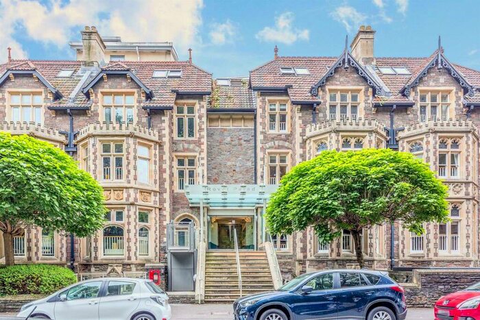 2 Bedroom Apartment To Rent In Elmdale Road, Tyndalls Park, Bristol, BS8